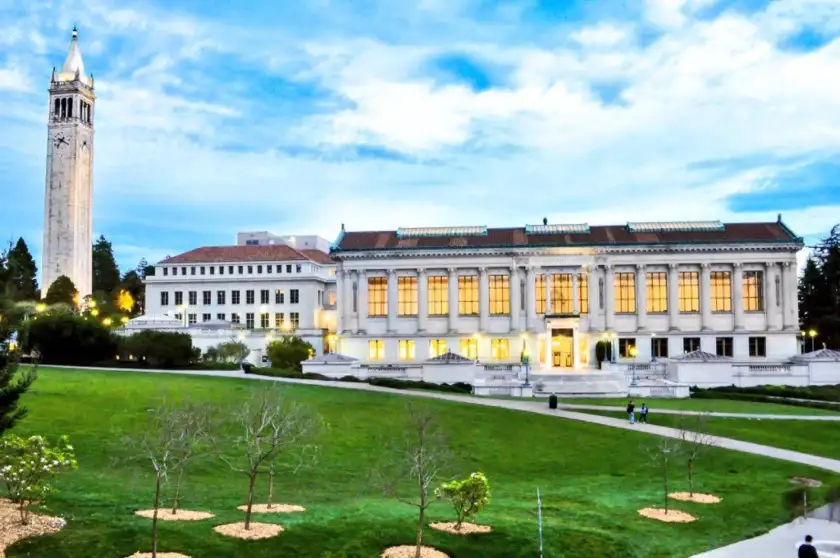 法学院/校园实景